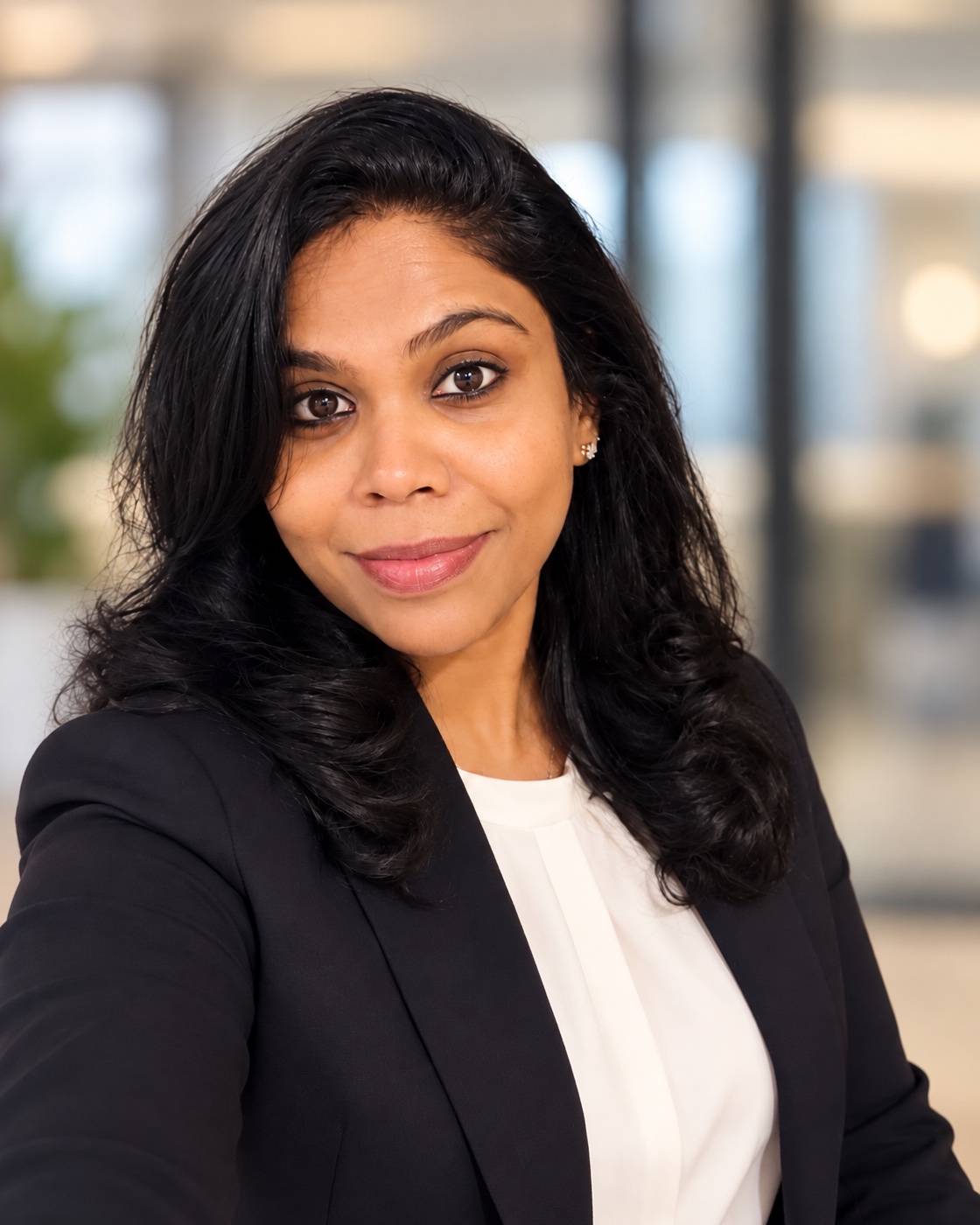 Portrait of Dhiviya Thiagarajan